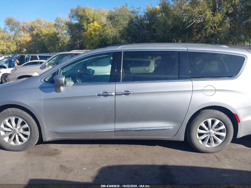 2017 Chrysler Pacifica Touring-L VIN: 2C4RC1BG9HR523890 Lot: 43468828