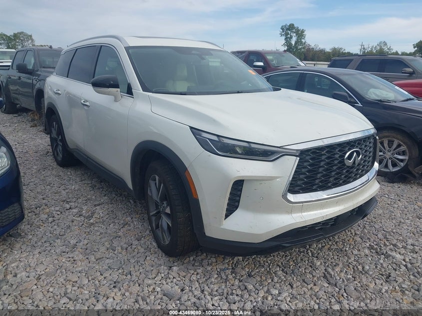 INFINITI QX60 LUXE AWD