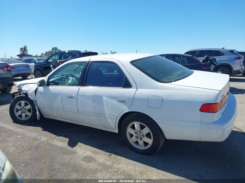 2000 Toyota Camry Le V6 VIN: JT2BF22K3Y0238320 Lot: 43469103