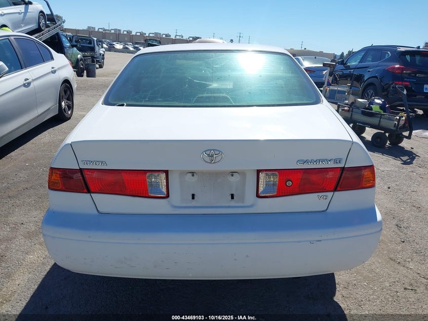 2000 Toyota Camry Le V6 VIN: JT2BF22K3Y0238320 Lot: 43469103