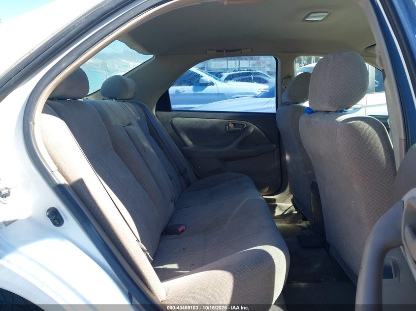 2000 Toyota Camry Le V6 VIN: JT2BF22K3Y0238320 Lot: 43469103