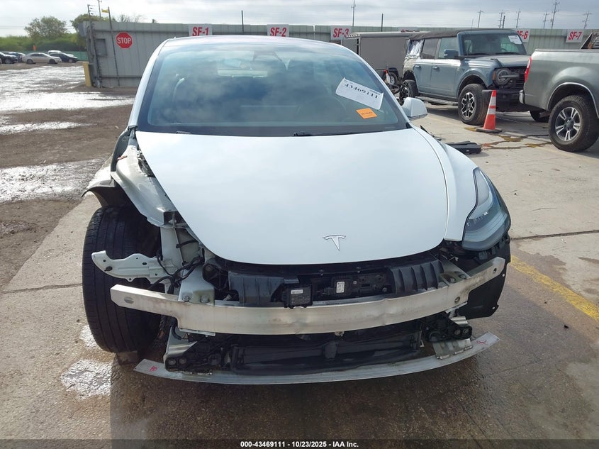 2018 Tesla Model 3 Long Range/Mid Range VIN: 5YJ3E1EA6JF032704 Lot: 43469111