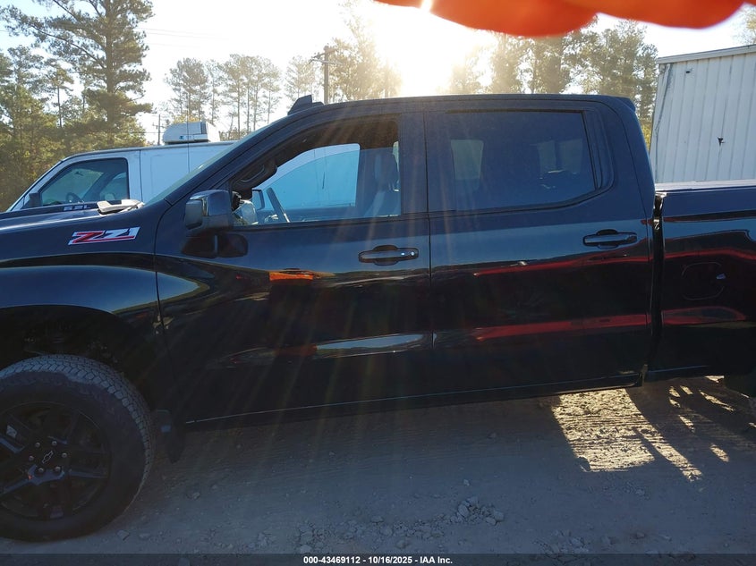 2025 CHEVROLET SILVERADO 1500 4WD  STANDARD BED LT TRAIL BOSS 3GCUKFEL8SG310834