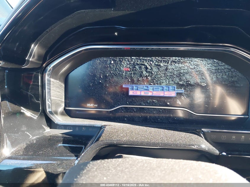 2025 CHEVROLET SILVERADO 1500 4WD  STANDARD BED LT TRAIL BOSS 3GCUKFEL8SG310834