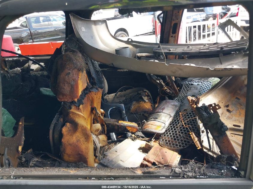 2006 GMC Yukon Xl 1500 Denali VIN: 1GKFK66U06J158976 Lot: 43469134