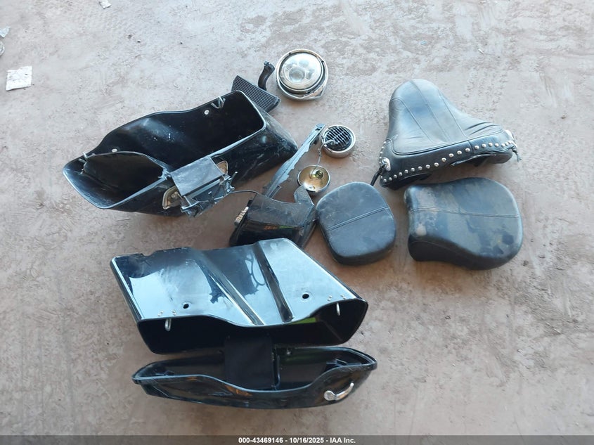 2012 Harley-Davidson Flstc Heritage Softail Classic VIN: 1HD1BWV14CB017913 Lot: 43469146