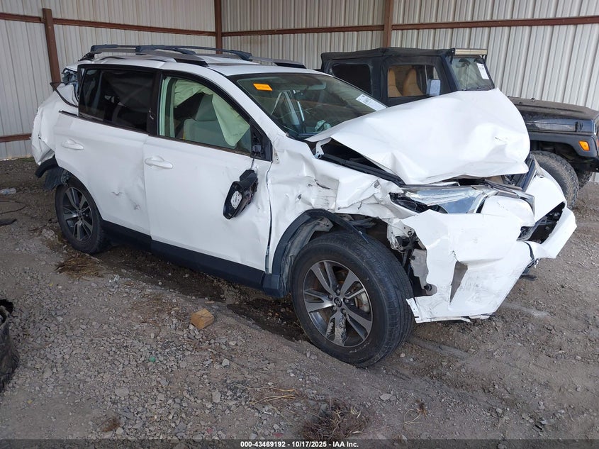 2016 TOYOTA RAV4 XLE - JTMRFREV8GD192303