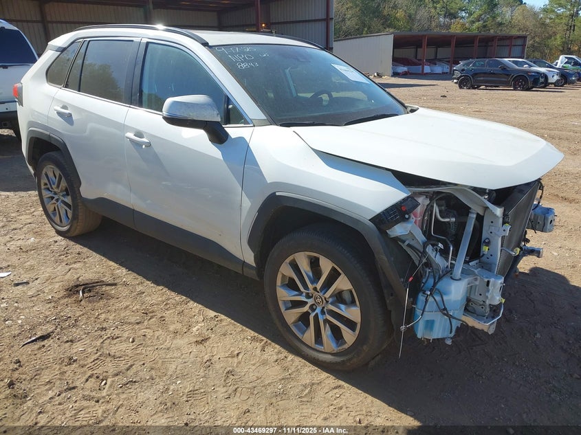 TOYOTA RAV4 XLE PREMIUM