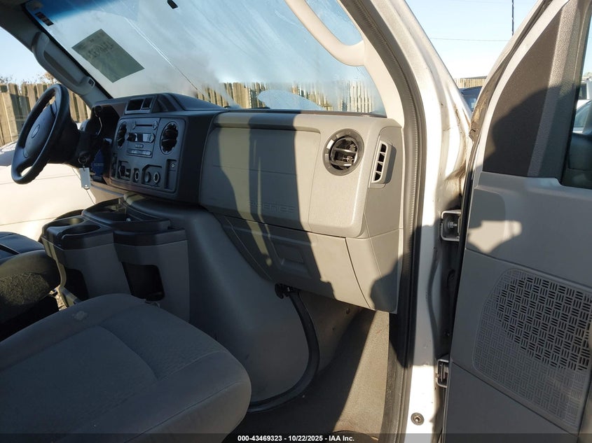1FBNE3BL2ADA07241 2010 FORD ECONOLINE photo no. 5