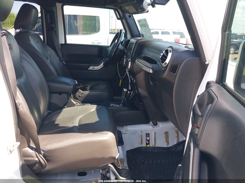 2016 JEEP WRANGLER UNLIMITED SAHARA - 1C4HJWEG1GL247206