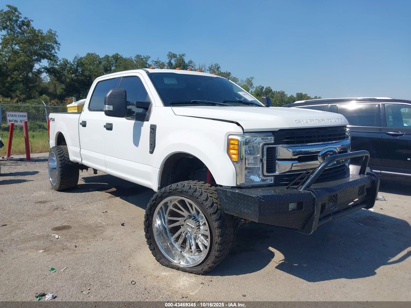 2017 FORD F-250 XLT - 1FT7W2BT3HEF42952