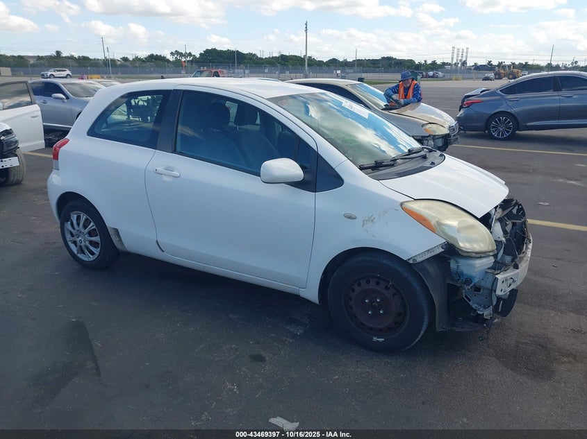 JTDJT4K35A5306710 2010 Toyota Yaris auction photo 1