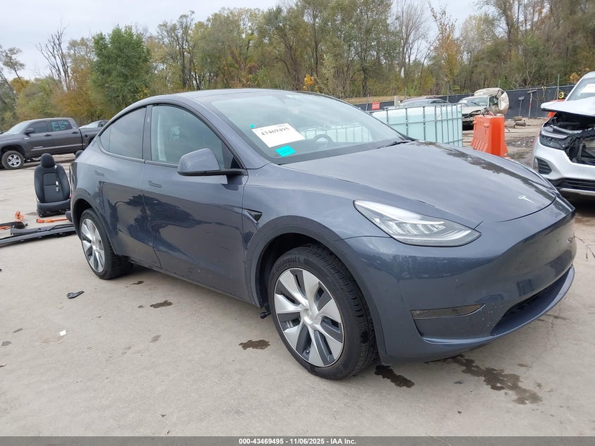 2023 TESLA MODEL Y AWD/LONG RANGE DUAL MOTOR ALL-WHEEL DRIVE - 7SAYGDEE1PA155811
