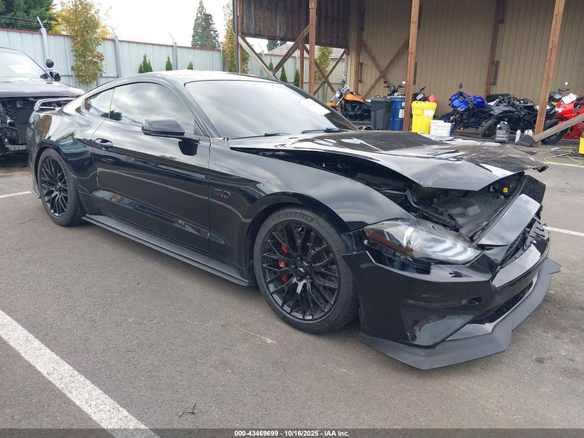 FORD MUSTANG GT PREMIUM