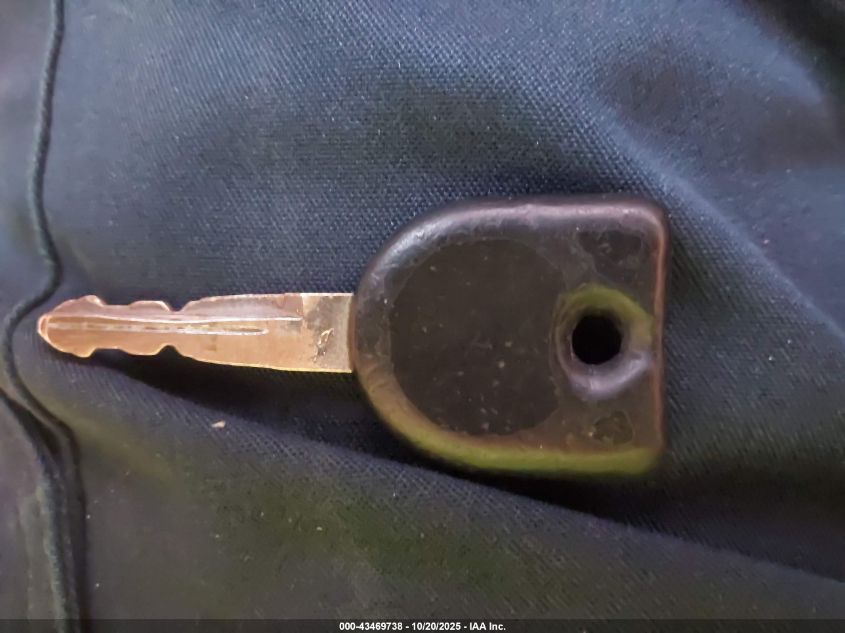 2018 Chevrolet Silverado 1500 Custom VIN: 1GCRCPEC5JZ321409 Lot: 43469738