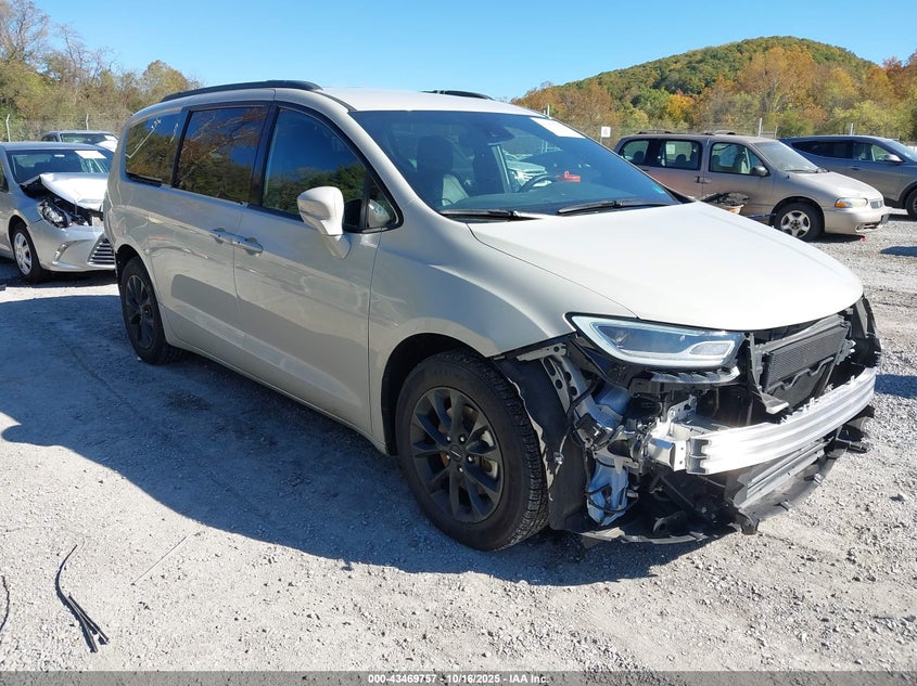 2021 CHRYSLER PACIFICA TOURING L - 2C4RC1BG5MR541426