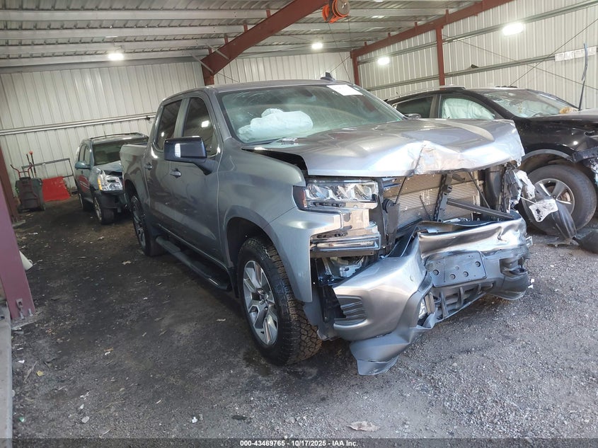 CHEVROLET SILVERADO 1500 4WD SHORT BED RST