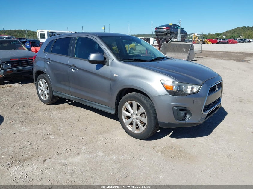 MITSUBISHI OUTLANDER SPORT ES