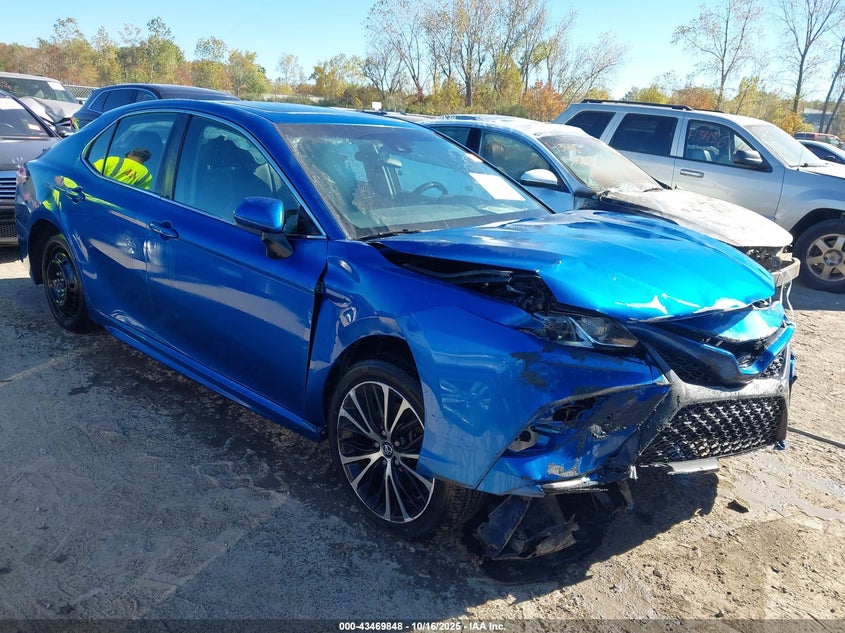2018 TOYOTA CAMRY SE - 4T1B11HK2JU013985