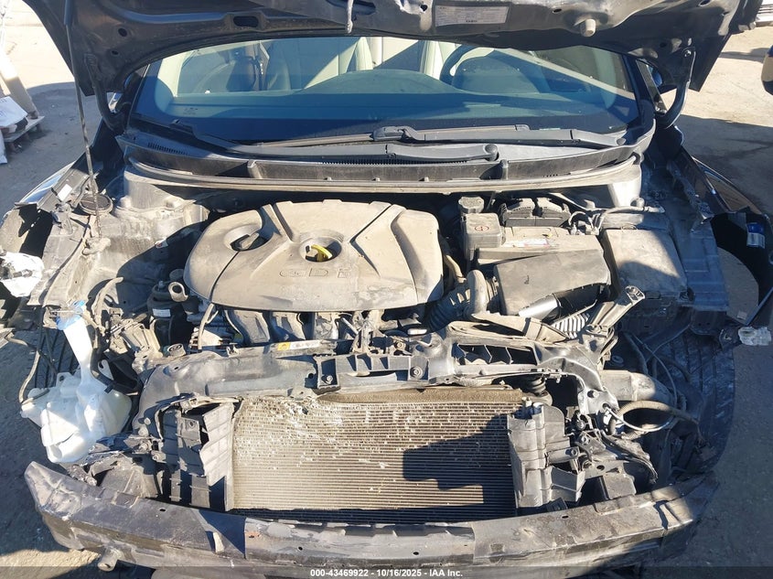 KMHD35LH7GU323340 2016 HYUNDAI ELANTRA photo no. 10