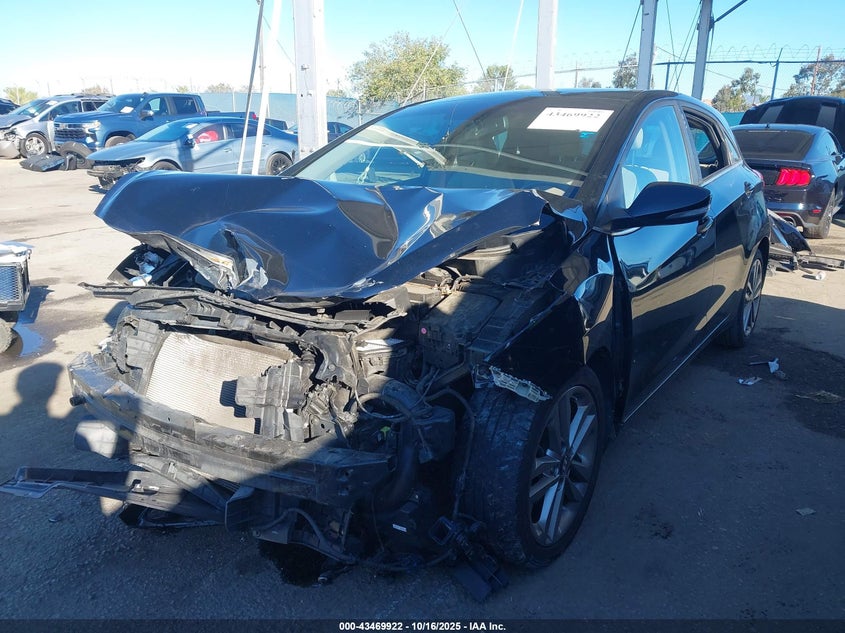 KMHD35LH7GU323340 2016 HYUNDAI ELANTRA photo no. 2