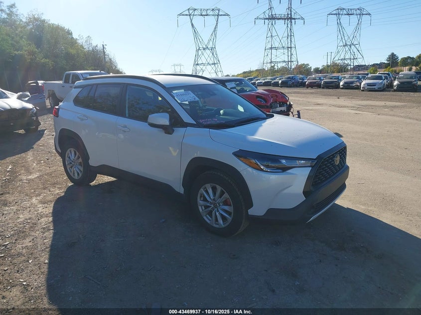 TOYOTA COROLLA CROSS LE