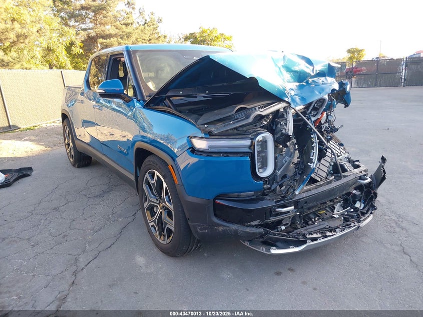 2025 RIVIAN R1T ADVENTURE DUAL MOTOR LARGE PACK/ADVENTURE DUAL MOTOR MAX PACK - 7FCTGBAA4SN038908