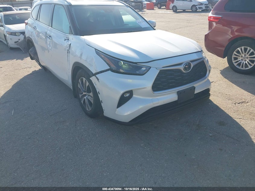 TOYOTA HIGHLANDER XLE