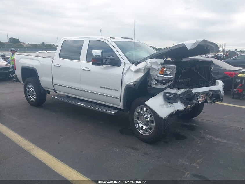GMC SIERRA 2500HD DENALI