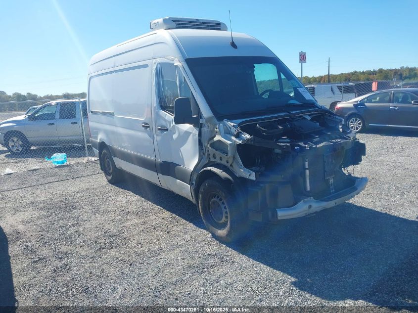 MERCEDES-BENZ SPRINTER STANDARD ROOF V6