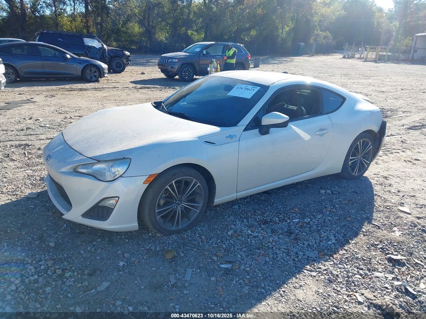 Vin: jf1znaa18d2723990, lot: 43965559, scion fr-s 20132