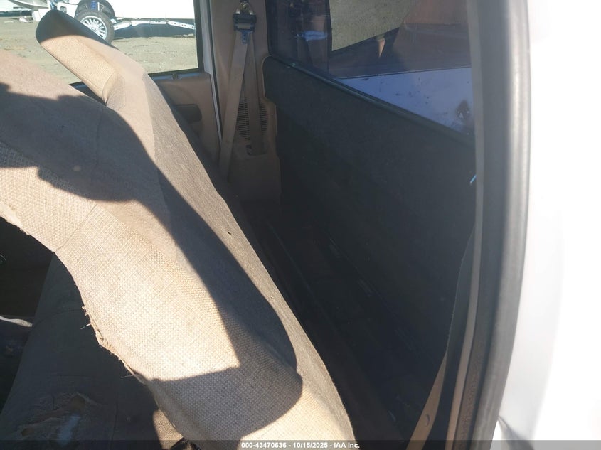 1FTNF21F41EA76103 2001 FORD F250 photo no. 8