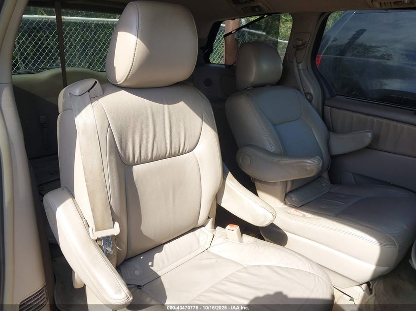 5TDZK22CX9S238114 2009 TOYOTA SIENNA photo no. 8