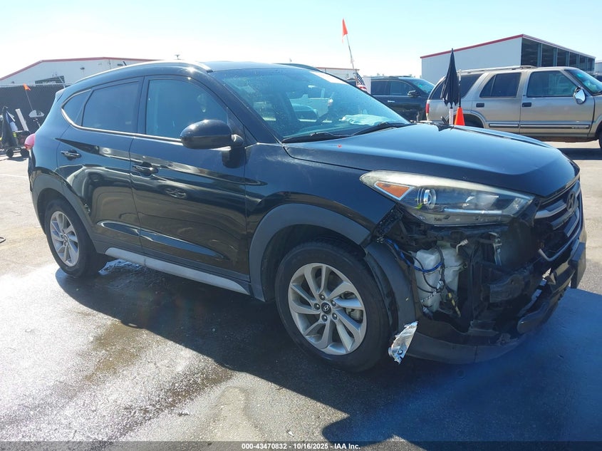 2017 HYUNDAI TUCSON SE - KM8J3CA43HU391496