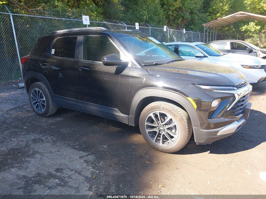 CHEVROLET TRAILBLAZER FWD LT