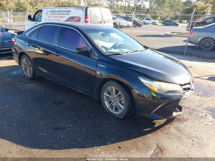 TOYOTA CAMRY HYBRID SE