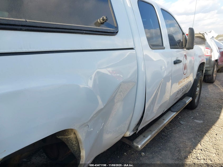 1GT22ZCG3BZ357767 2011 GMC SIERRA photo no. 17
