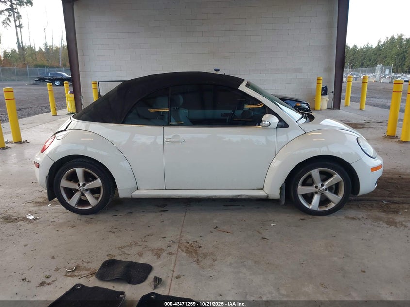 2007 Volkswagen New Beetle Triple White VIN: 3VWFF31Y17M411698 Lot: 43471259