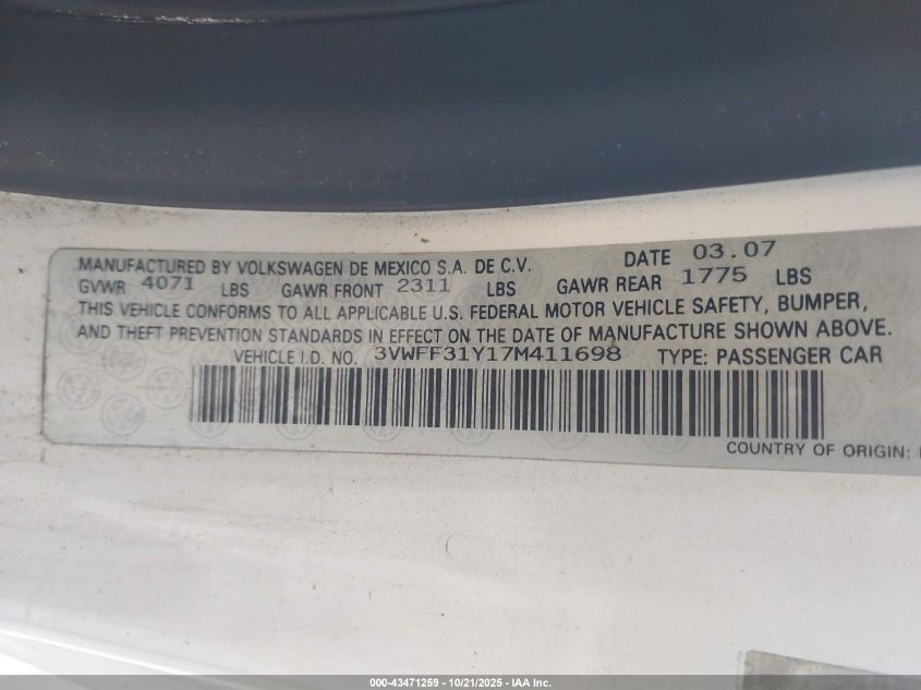 2007 Volkswagen New Beetle Triple White VIN: 3VWFF31Y17M411698 Lot: 43471259