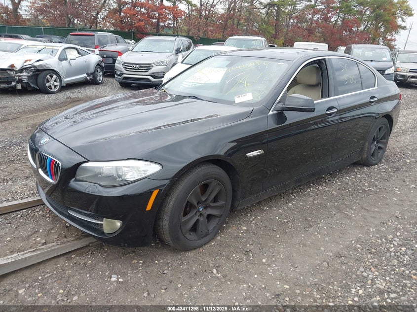 WBAXG5C56DD230054 2013 BMW 5ER photo no. 2