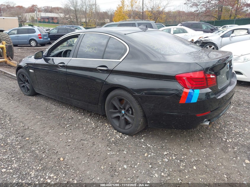 WBAXG5C56DD230054 2013 BMW 5ER photo no. 3