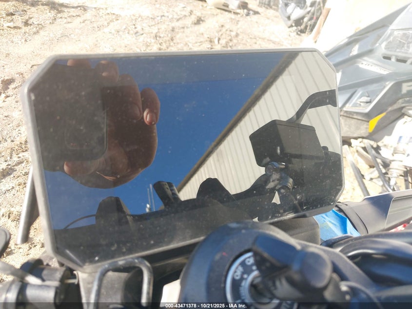 2024 Suzuki Gsx800 R VIN: JS1EM11B5R7101002 Lot: 43471378