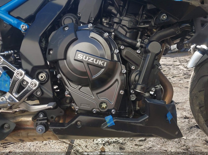 2024 Suzuki Gsx800 R VIN: JS1EM11B5R7101002 Lot: 43471378
