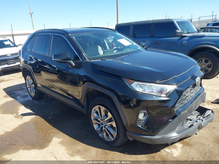 2019 TOYOTA RAV4 XLE PREMIUM - JTMC1RFV1KD512900
