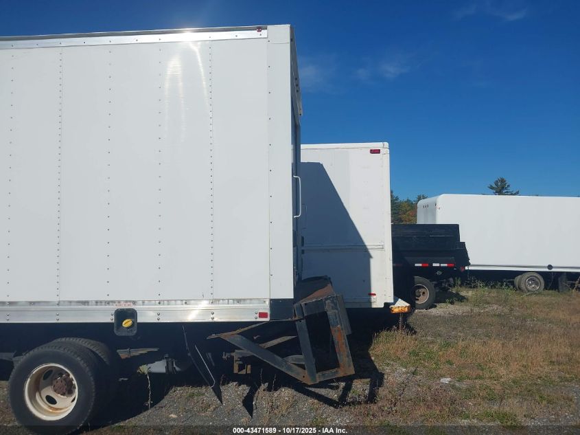 2019 Ford E-350 Cutaway VIN: 1FDWE3F69KDC10645 Lot: 43471589