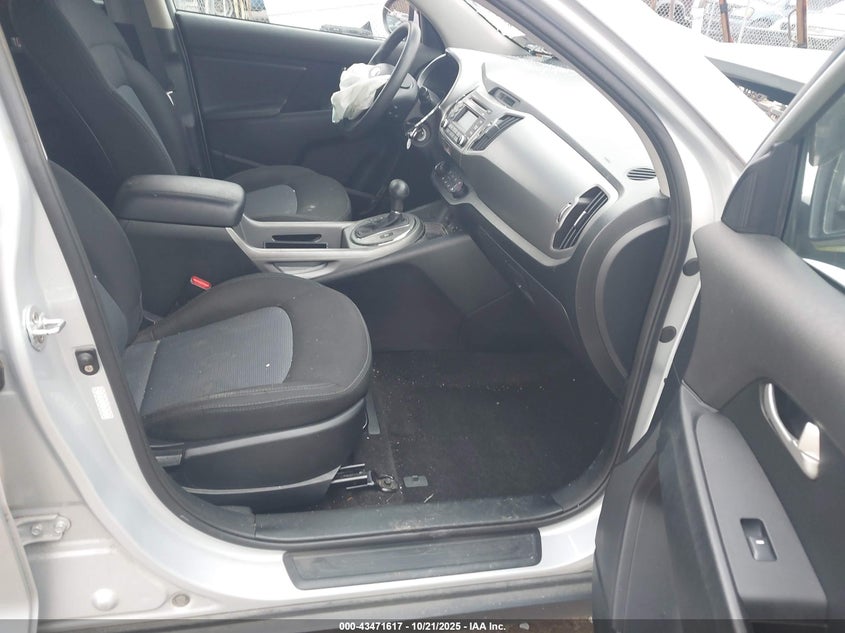 KNDPBCAC6G7864538 2016 KIA SPORTAGE photo no. 5