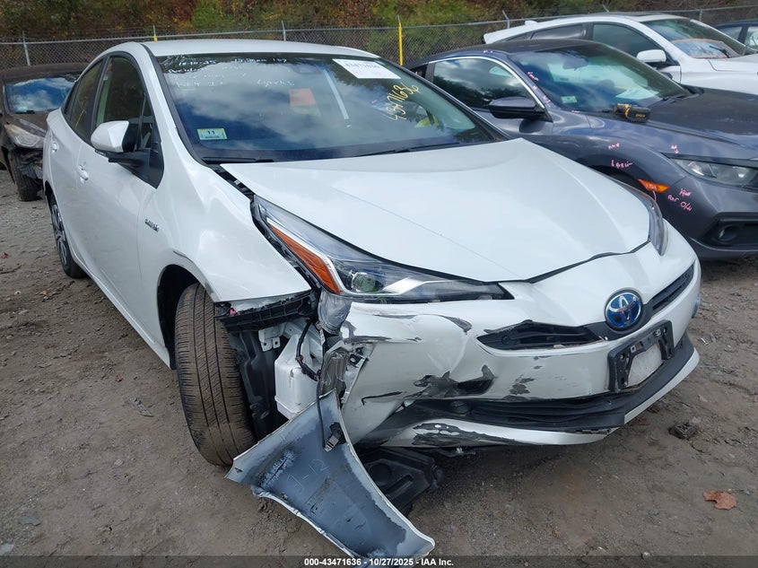 TOYOTA PRIUS XLE AWD-E