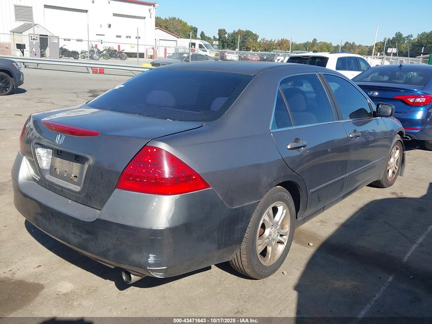 1HGCM56727A120813 2007 HONDA ACCORD photo no. 4