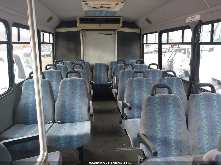 2002 Ford E-450 Cutaway Standard VIN: 1FDXE45S02HB48909 Lot: 43471674