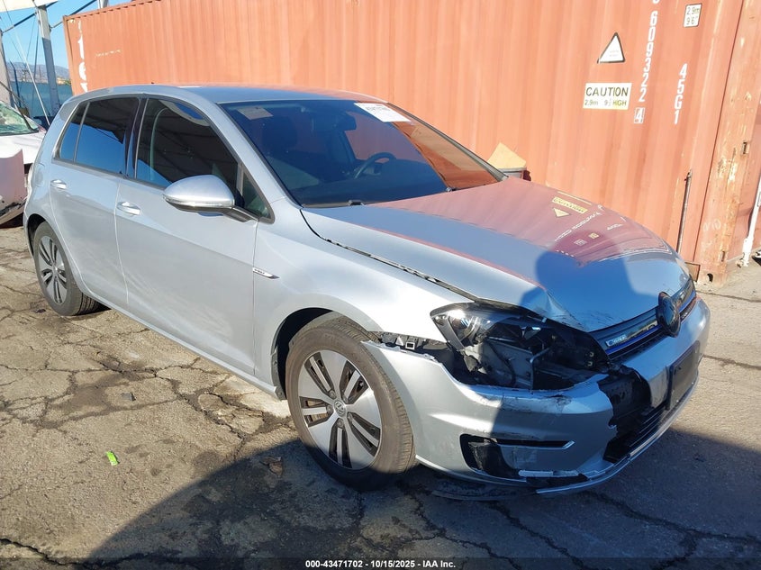 VOLKSWAGEN E-GOLF SE